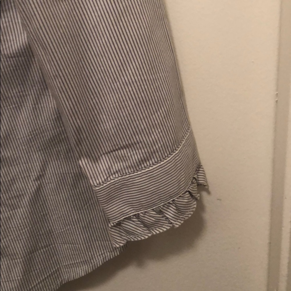 Top - Picture 3 of 5